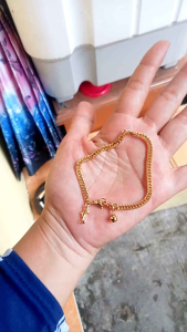 Gelang Titanium Gold: Pilihan Elegan untuk Pria Dewasa