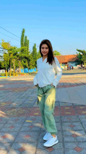 Celana Cargo Wanita Hitam: Celana Nyaman untuk Acara Sehari-hari