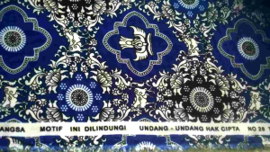 seragam sekolah batik SMP