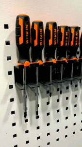 Giá treo tuavit thép 1.5 li xịn cứng