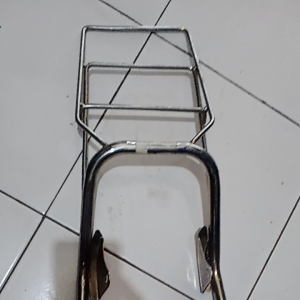 Behel belakang Honda win