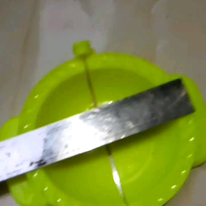 Cetakan pastel cireng isi ayam suwir Ukuran 5 cm7 cm10 cm12 cm material Bahan plastik