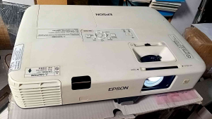 Máy chiếu cũ epson eb x31giá rẻ như mới