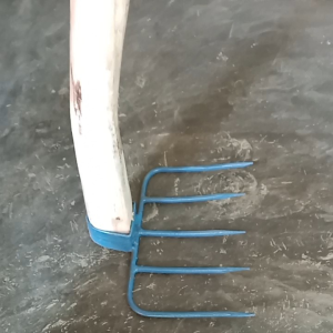 garukan sampah kering ringan