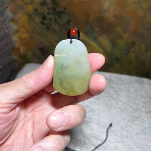 Natural untreated Burma Jade (Type A Jadeite) Wu Shi Pai pendant (with certificate) [Natural Crystal] 翡翠无事牌吊坠(带证书)