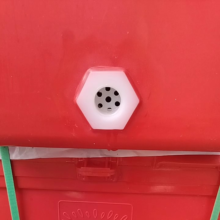 จุกปิดรูถังน้ำแข็ง ถังน้ำ ขนาด 3 ซม. แบบมีท่อ สำหรับรูถัง 1 นิ้วเท่านั้น