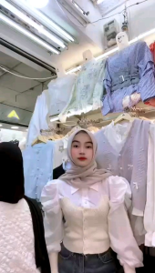 Atasan wanita cantik Korean style Lengan Balon Bagus Mewah  Ukuran Ld 90 cm PJ 50 Cm