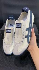 รองเท้าผ้าใบ รองเท้าผ้าใบ สลิปออน สินค้ากำลังฮิต ใส่ได้ทั้งผู้หญิงและผู้ชาย รับประกันสินค้าตรงปก 100% มี36–45