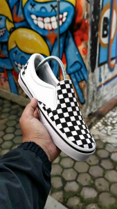 Sepatu Vans Slip On Checkerboard Pria Wanita // Sepatu Casual Sneaker Catur Hitam Putih // Sepatu Casual Sneaker Pria Wanita // Sepatu Vans Catur Checkerboard Cowok Cewek