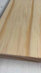 กว้าง8cm.หนา1.2cm.ยาว50cm.จำนวน5แผ่น ไม้สนนอกราคาถูก ไม้สนนำเข้า ไม้สนแผ่น เป็นไม้สนใหม่มือ1 รีดเรียบทั้ง4ด้าน อบแห้ง อบยากันแมลงเรียบร้อย