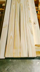 ไม้สนท่อนนำเข้า   หนา1.2เซน   กว้าง7เซน   ยาว1.2เมตร   (จำนวน5ท่อน)