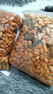 kacang bawang goreng Daun Jeruk balado di jamin enk isi 500 Gram