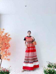 เดรสยาว ลายงานผ้าปัก ลายเต็ม หน้า-หลัง มีกระเป๋าทั้ง 2 ข้าง ซิปหลัง ทรงสวย ใส่สบาย