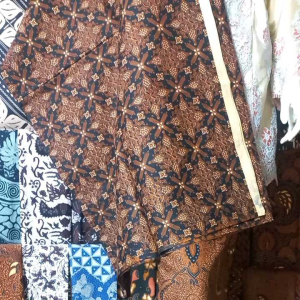 Kain Jarik Batik untuk Pengantin dan Keluarga Pengantin Motif Madubronto