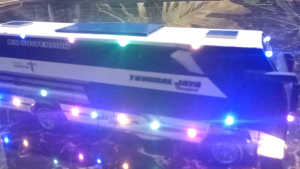 MINIATUR JETBUS DOBLEDECKER VIRAL TELOLET BASURI (STJ) SUDIROTUNGGALJAYA) kidspanda drakabiru drakakuning VARIASI FULL LAMPU LED KELIP
