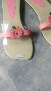 Sandal Anak Model Apel: Nyaman, Lucu & Cocok untuk Sekolah