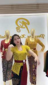 Setelan Kebaya Sofia Lengan Pendek Tumpuk