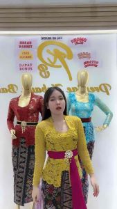 Setelan Kebaya Sofia Jumbo Strait