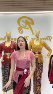 Kebaya Sofia Pendek Tumpuk