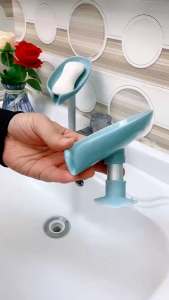 Holder Tempat Sabun Mandi Batang Unik Bentuk Daun & Tempat Spon