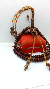 Tasbih Kayu Kelor Emas Full Benang Rajut