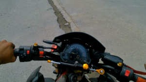 ควิกชิพเตอร์ Quickshifter มีครบทุกรุ่น CB CBR650R CBR650F CBR 500 NINJA KAWASAKI Z300-Z1000 YAMAHA R3-R15 ปลั๊กตรงรุ่นใส่ได้เลย รับประกัน 1 ปี