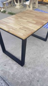 โต้ะไม้เหล็ก