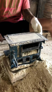 Roster Beton Anti Tampias & Hiasan Dinding Modern