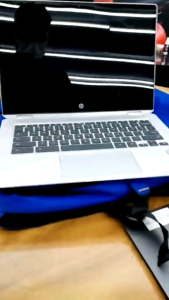 HP laptop Chromebook 13 G1 Google Chrome OS  English Intel Core m5 (6th Gen)  1.1-2.8ghz