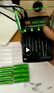 Combo 4 pin+ bộ sạc pin sạc 1.5v sạc được 1000 lần