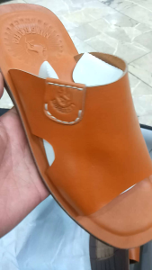 Sandal Kokop Pria Dewasa: Desain Kasual & Tahan Laminasi