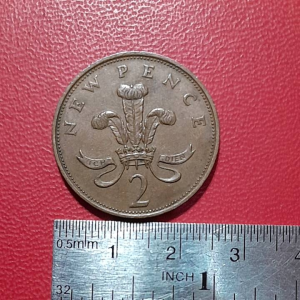 Koin British Koleksi Kuno New Pence Queen Elizabeth II BEKAS