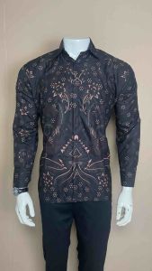 Kemeja batik pria motif sentani