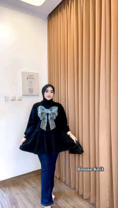 Biarkan blouse: Pakaian Casual Wanita dengan Desain Elegan dan Bahan Nyaman
