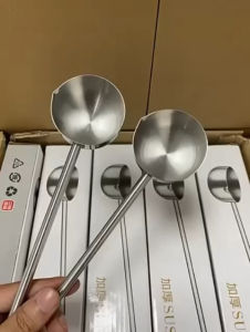 หม้อมินิใส่น้ำจิ้มใส่น้ำมัน