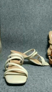 RN03 Sandal Wanita Heel Kronjo Tali Jepit Kaki Putih