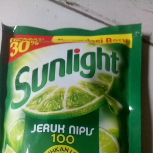 Pencuci Piring Sunlight 650ml: Praktis & Efisien