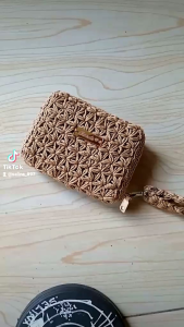 dompet rajut handmade