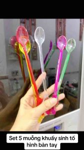 Muỗng bàn tay RICO - Set 5 muỗng nhựa khuấy sinh tố trang trí hình bàn tay siêu dể thương - gia dụng Nari