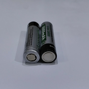 Baterai Charge tipe 18650 Flat Top 3000mAh Dynamax 37vKipas Portable Senter Led