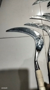 Arit Baja Berkualitas Tinggi & Sabit Husus Ngarit Padi