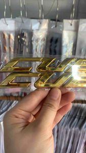 Bộ 2 chữ nổi Cub crôm vàng đời mới nhập Thái Lan hàng chất lượng cao dành trang trí riêng cho dòng xe này chữ nổi màu sắc rất đẹp và bền giá bán cực tốt bán lẻ như bán sỉ