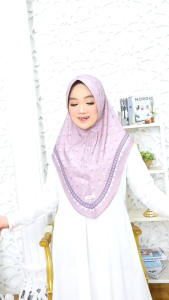 Hijab bergo pet pita kecil by Alindi Hijab
