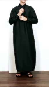 JUBAH GAMIS PRIA DEWASA LENGAN PANJANG BERKANCING//JUBAH SAUDI PRIA SIZE SMLXL WARNA HITAMPUTIH
