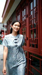 Momelca Yuan Dress Wanita