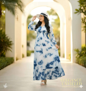 เดรสมัดย้อมครามลายขาว สวยสะดุดตาแบบธรรมชาติ ผ้าแมมเบิร์ตนุ่มลื่น ใส่สบายไม่ร้อน ☁️ ดีไซน์มีกระดุมหน้า แขนจั๊มแต่งเรียบหรู สวมใส่ง่าย ดูดีได้ทุกโอกาส ✨