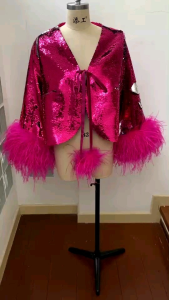 เสื้อเลื่อมแขนยาวตกแต่งขนนก เสื้อขนนกฟรุ้งฟริ้ง เสื้อผ้าสำหรับสตรี ตัดเย็บในไทยhipaholic