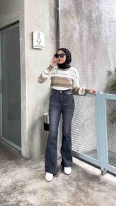Highwaist Cutbray Jeans Wanita Kekinian