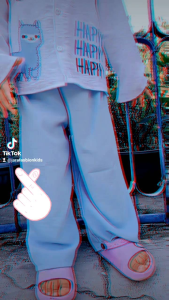 Baju Stelan Anak Perempuan Crop Emoji: Pilihan Fashion yang Tepat untuk Anak Usia 1-9 Tahun