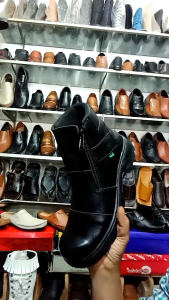 sepatu boot safeti model simple dan tredy full kulit